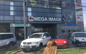 Luxury Flat 8 Near Metro